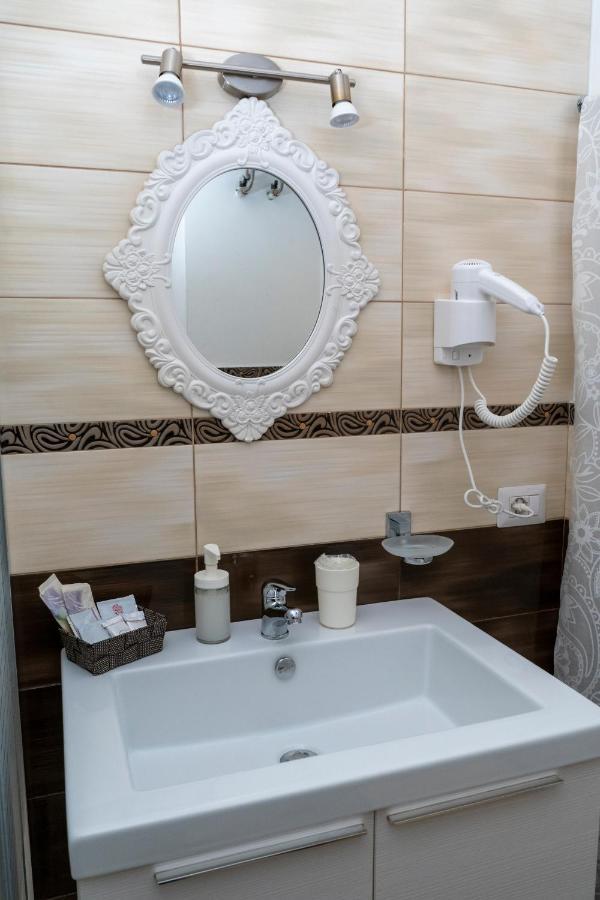 La Casa Di Thomas In Centro Apartment Matera Bagian luar foto